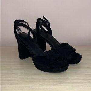 Old Navy Black Suede Platform Block Heel Sandals